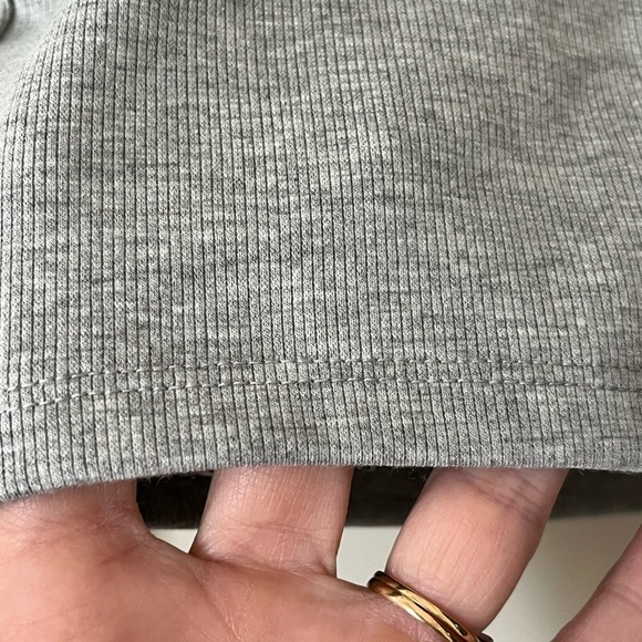 NWT Calvin Klein Gray Long Sleeve, Cropped Top, Slim, women’s size large - Picture 7 of 13